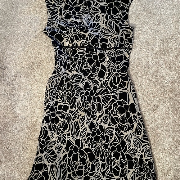 Muse Black‎ and White Sheath Midi Dress - Picture 8 of 11